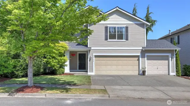 Welcome to Katesridge, nestled in the heart of Maple Valley! This beautifully maintained home is located on a quiet cul-de-sac within the award-winning Tahoma School District. Inside, you’ll find a bright & open layout w/stunning engineered hardwoods on the main level. The great room offers a cozy setting w/gas fireplace & an abundance of natural light. An updated kitchen awaits featuring granite counters, island w/seating, W/I pantry & SS appliances. Retreat to your spacious primary w/a W/I closet & private en suite. The private & fully fenced backyard provides an ideal space for entertaining, pets, play or relaxation. Enjoy being minutes from Lake Wilderness, Cedar River Trail, & Maple Valley Town Square w/shops, dining & amenities.