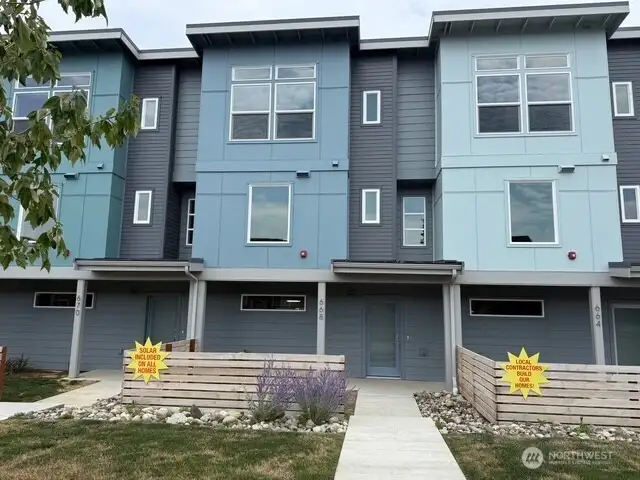 Welcome to 668 W Kline Road!