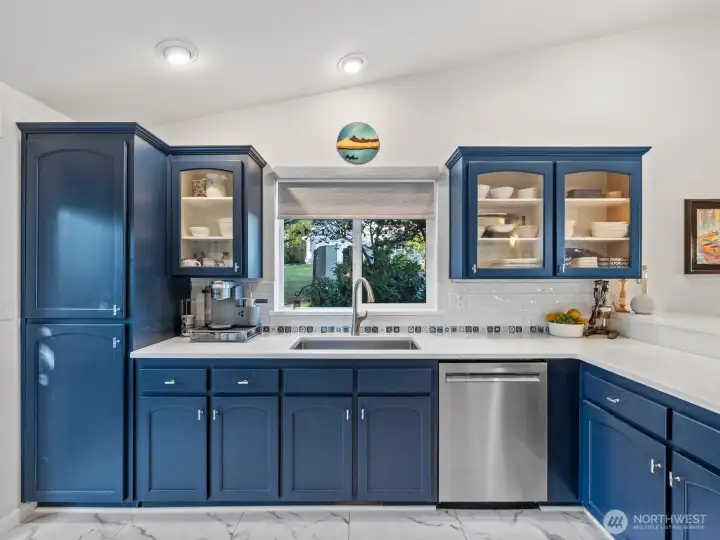 New custom time backsplash