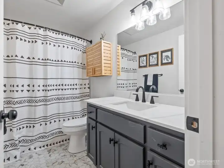 Recently updated guest bathroom.