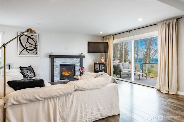Open Great room floor plan with tons of natural light