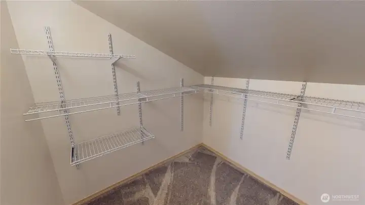 2nd suite close space on opposite side of the room.