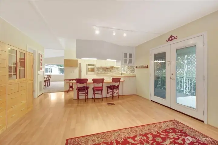 Patio sliders with inset blinds