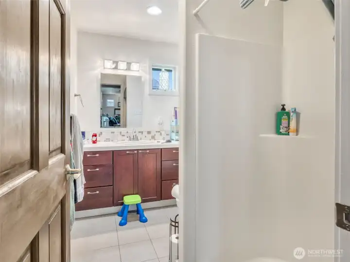 Unit A Bathroom Unit A Bathroom