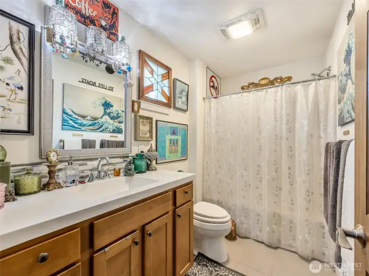 Unit B hall bathroom