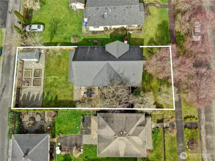 Approximate boundary lines.