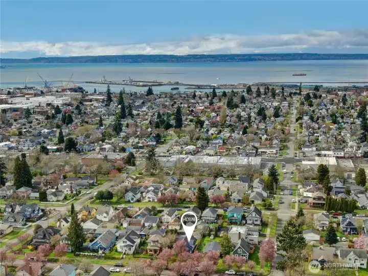 Close to the Everett waterfront, putting shops, restaurants, and outdoor fun within easy reach!