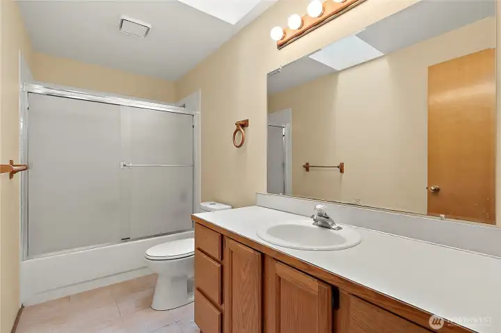 Upstairs Main Bath Upstairs Main Bath