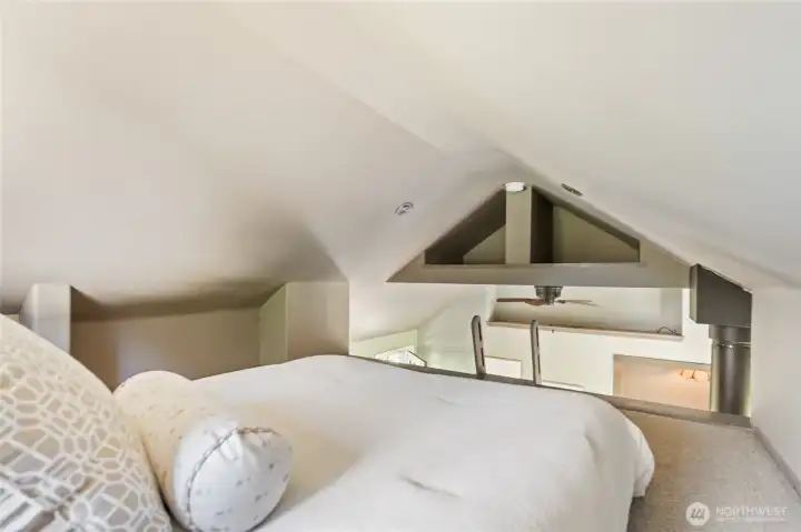 Sleeping loft