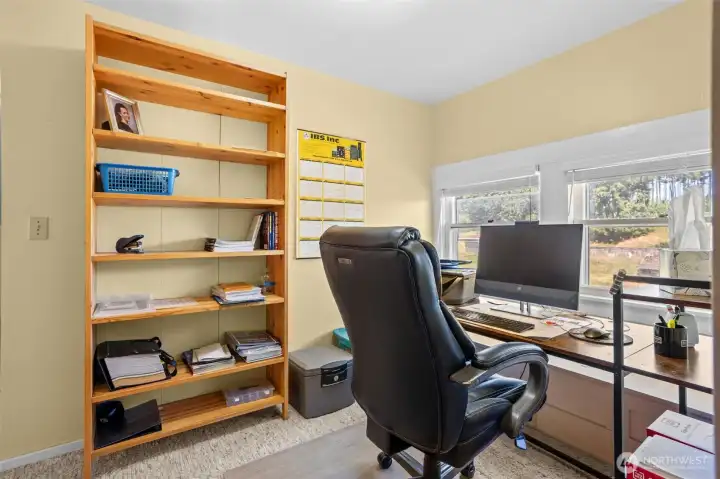 Mirroring the studio space across the hall, this third-floor office offers a quiet and inspiring setting for remote work, creative projects, or study.