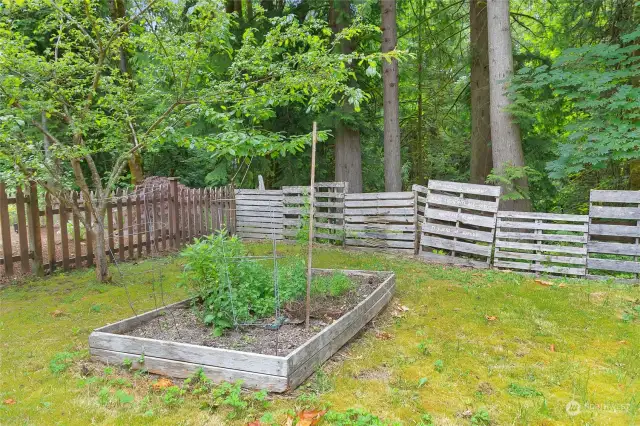 SMALL GARDEN AREA ON THE PROPERTY.