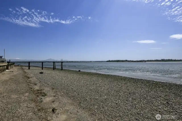 Can you hear the waves lapping the beach?