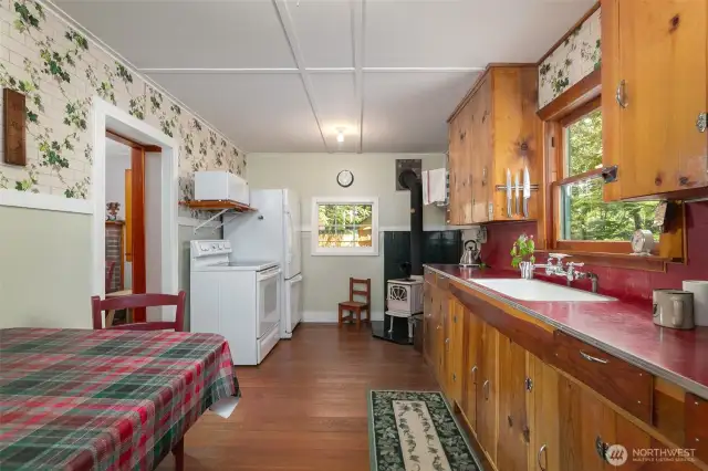 Equipped with Modern Appliances and Wood Stove - Perfect for  Your Cooking Needs