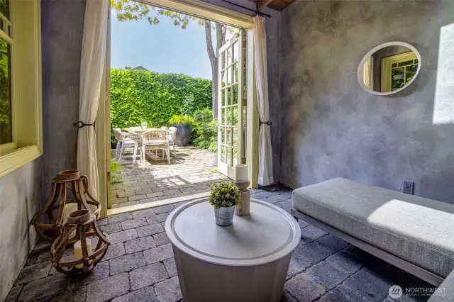 Garden room