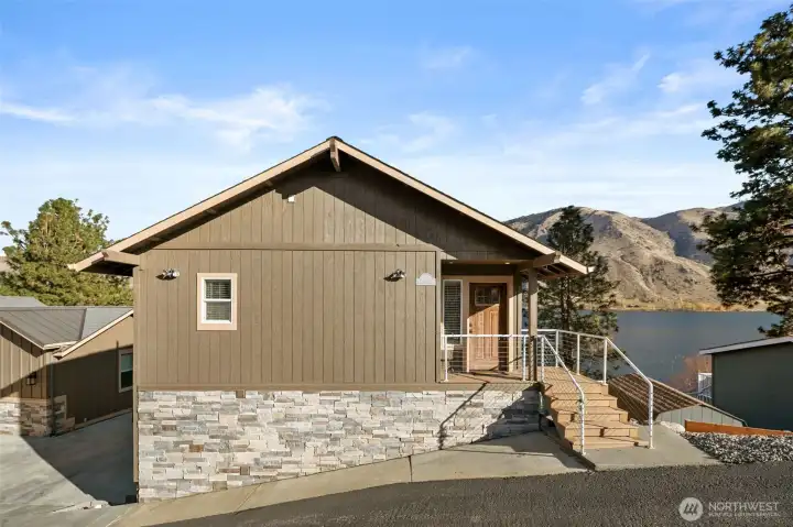 Detached ADU - 676sqft