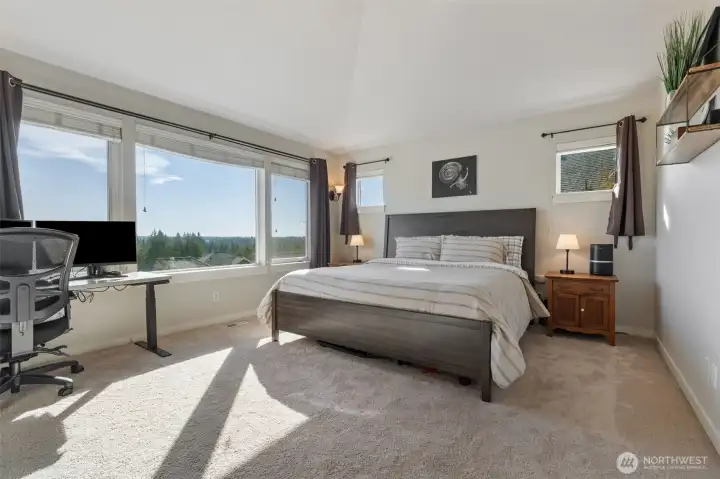 Upper level primary suite with amazing views of the mountain and valley.