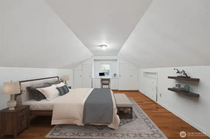 3rd bedroom located on the upper level. Lots of storage space too.(virtually staged)