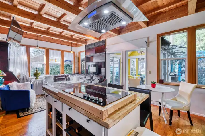 Kitchen / Living Room