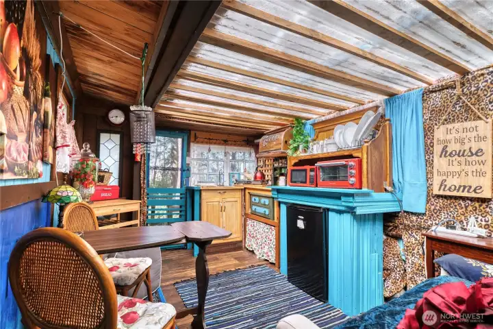 Detached Guest Quarters