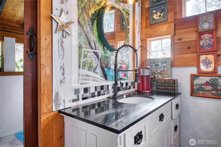 Detached Guest Quarters