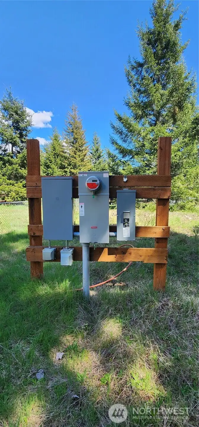 200 amp power ready for your new build.