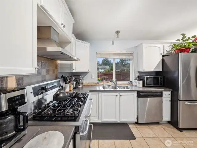 Spacious Kitchen w/ Gas Range