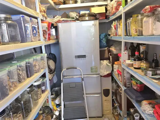 Huge walk in pantry off the shop