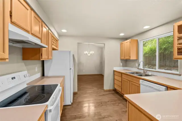 recessed lighting throughout kitchen