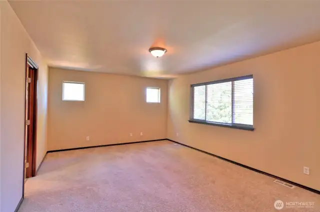 Large primary bedroom
