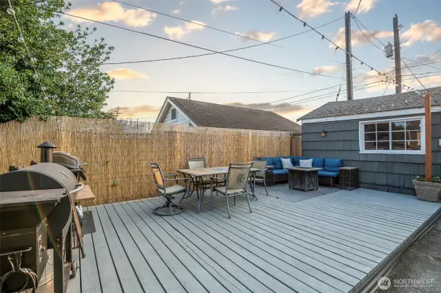 The deck is perfect for outdoor bar b ques under the lights and stars.