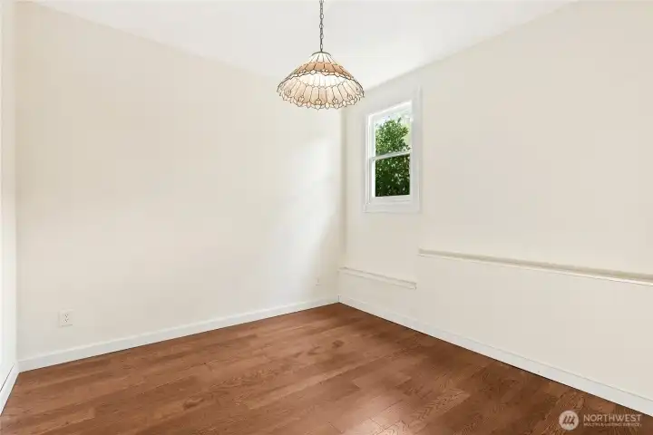 Main floor Apartment : Large bedroom