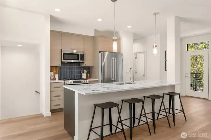 Featuring 3cm durable quartz slab counters