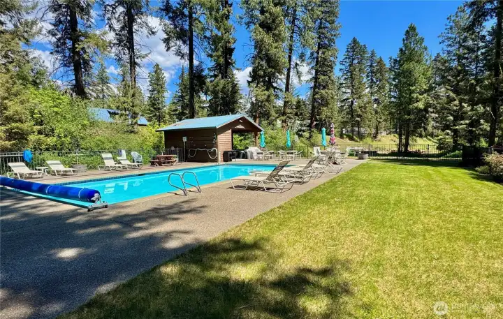 Resort-style 20’x40’ in-ground pool.