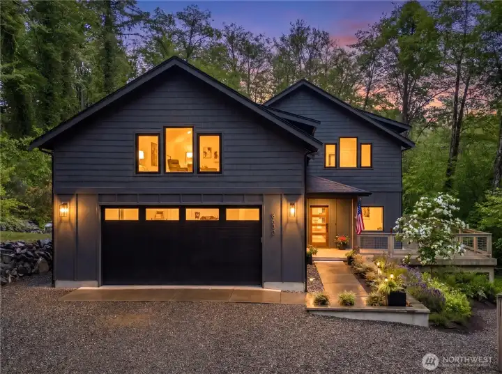 Modern NW home. Modern NW home.