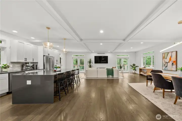 Perfect space for entertaining. Perfect space for entertaining.