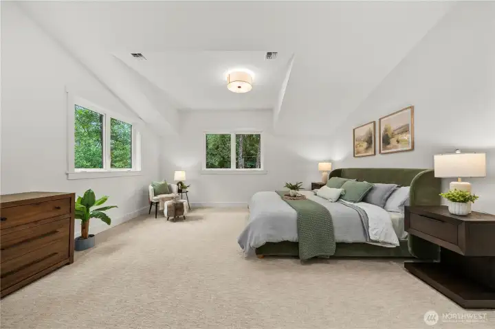 Huge primary suite. Huge primary suite.