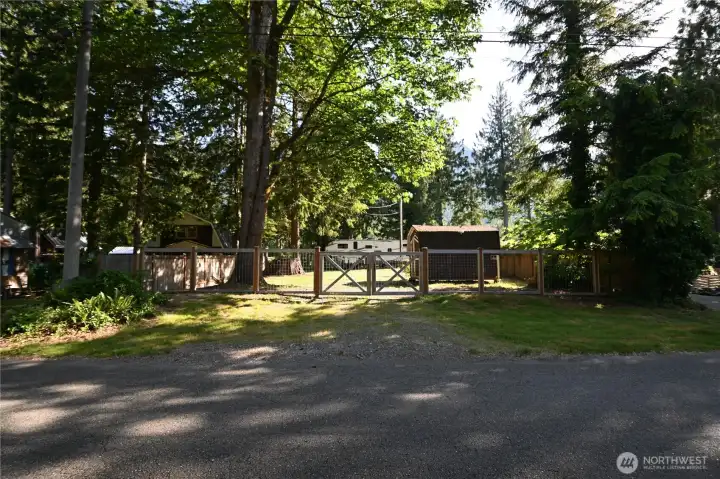 Escape the city to your own private sanctuary. Escape the city to your own private sanctuary.