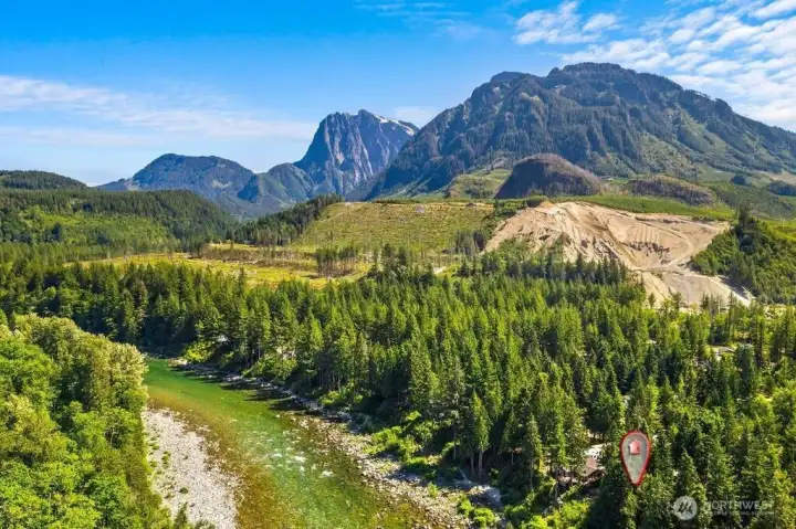 High bank river frontage ~ located near the end of the community for added privacy. High bank river frontage ~ located near the end of the community for added privacy.