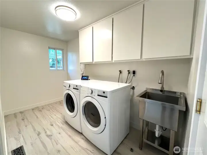 Large utility room off garage entrance
