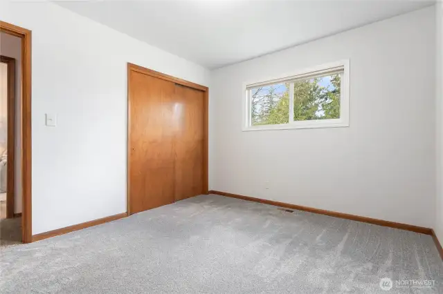 3rd bedroom, also with brand new carpet & paint