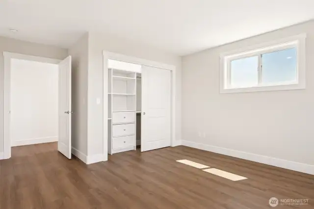 Guest room on main living level adjoins the 3/4 bath on this level.