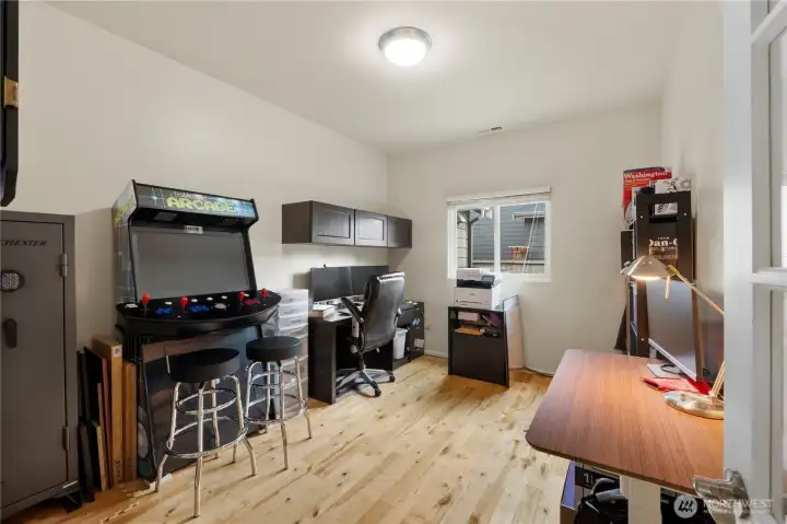 Office w/Hardwood Floors