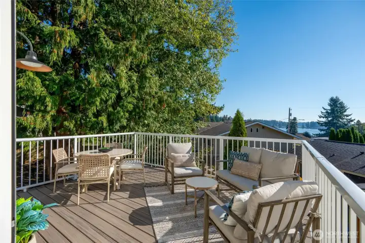 Excellent space to entertain or just relax!
