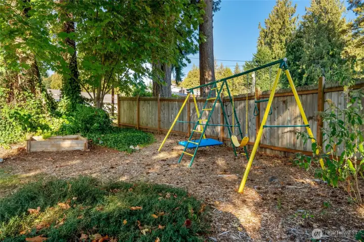Play set stays!