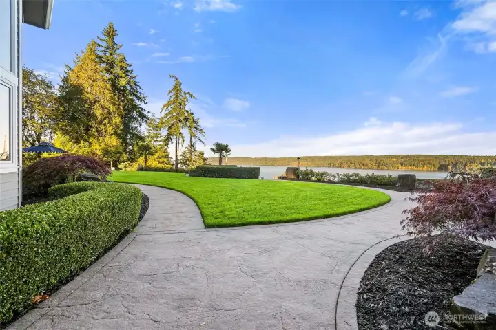 Manicured grounds perfect for quiet reflection or hosting a garden party.
