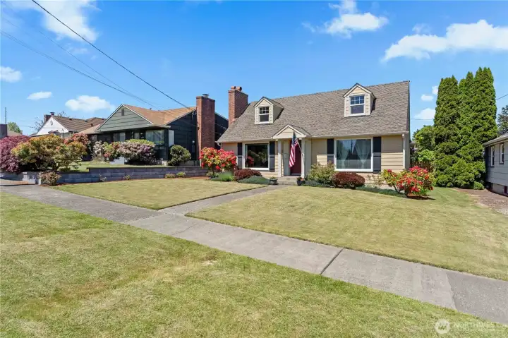 Beautifully-kept homes on this block!