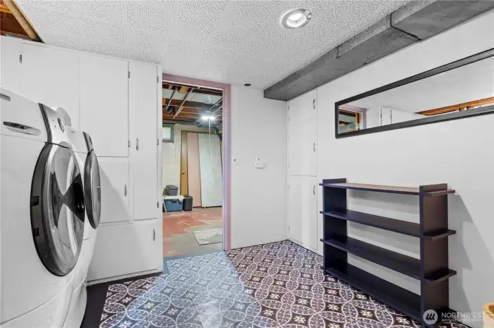 Basement: Laundry Room with Built-In Cabinets!