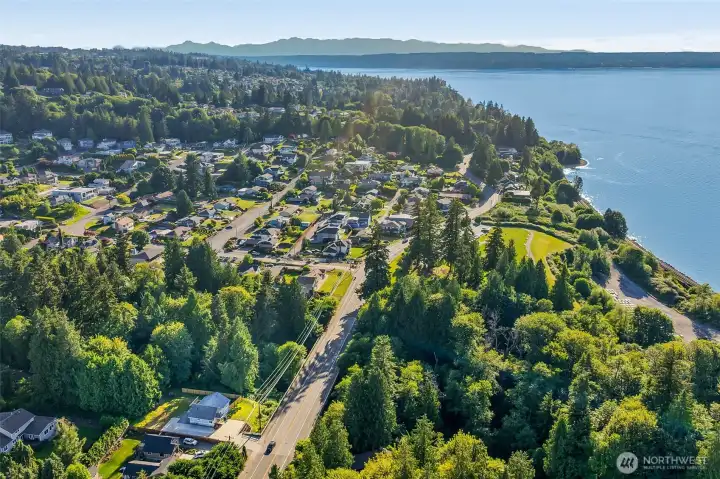 Home on the bottom left here and minutes from the water~