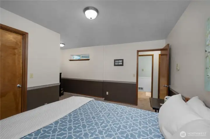 Well-sized bedroom provides flexibility for guests, family members, or a private home office Well-sized bedroom provides flexibility for guests, family members, or a private home office