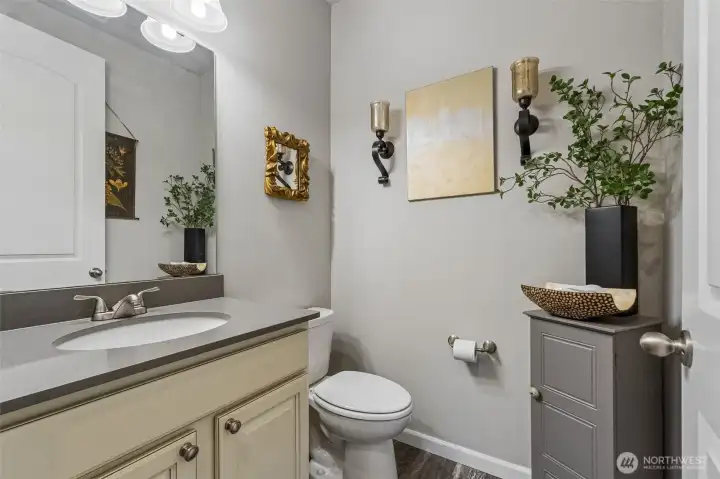 Bathroom - Main Level